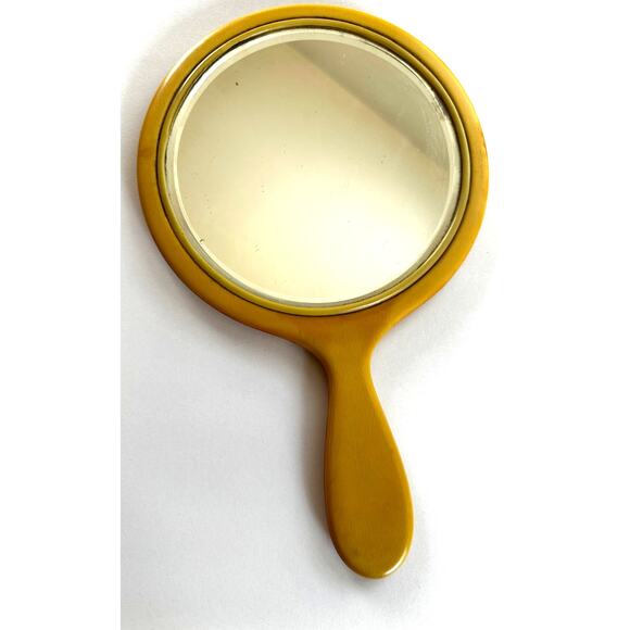 VINTAGE 1940s CELLULOID HAND HELD ROUND VANITY YELLOW MIRROR - Picture 1 of 3